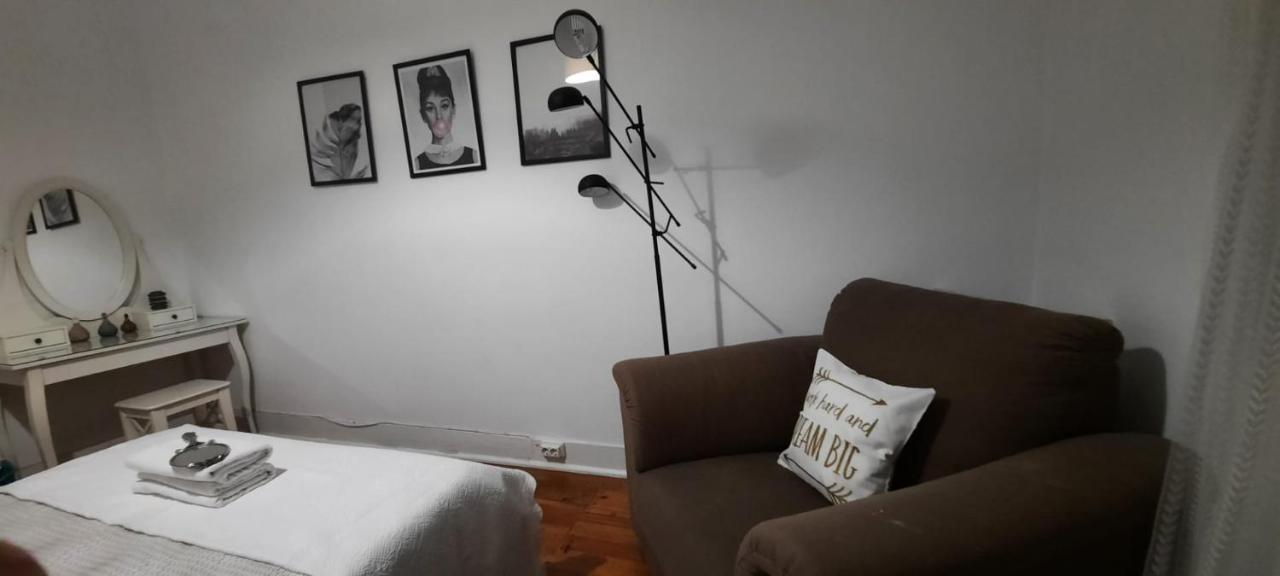 Sunny Terrace Apt, Close To Downtown! 2 Bedroom Flat Lissabon Exterior foto